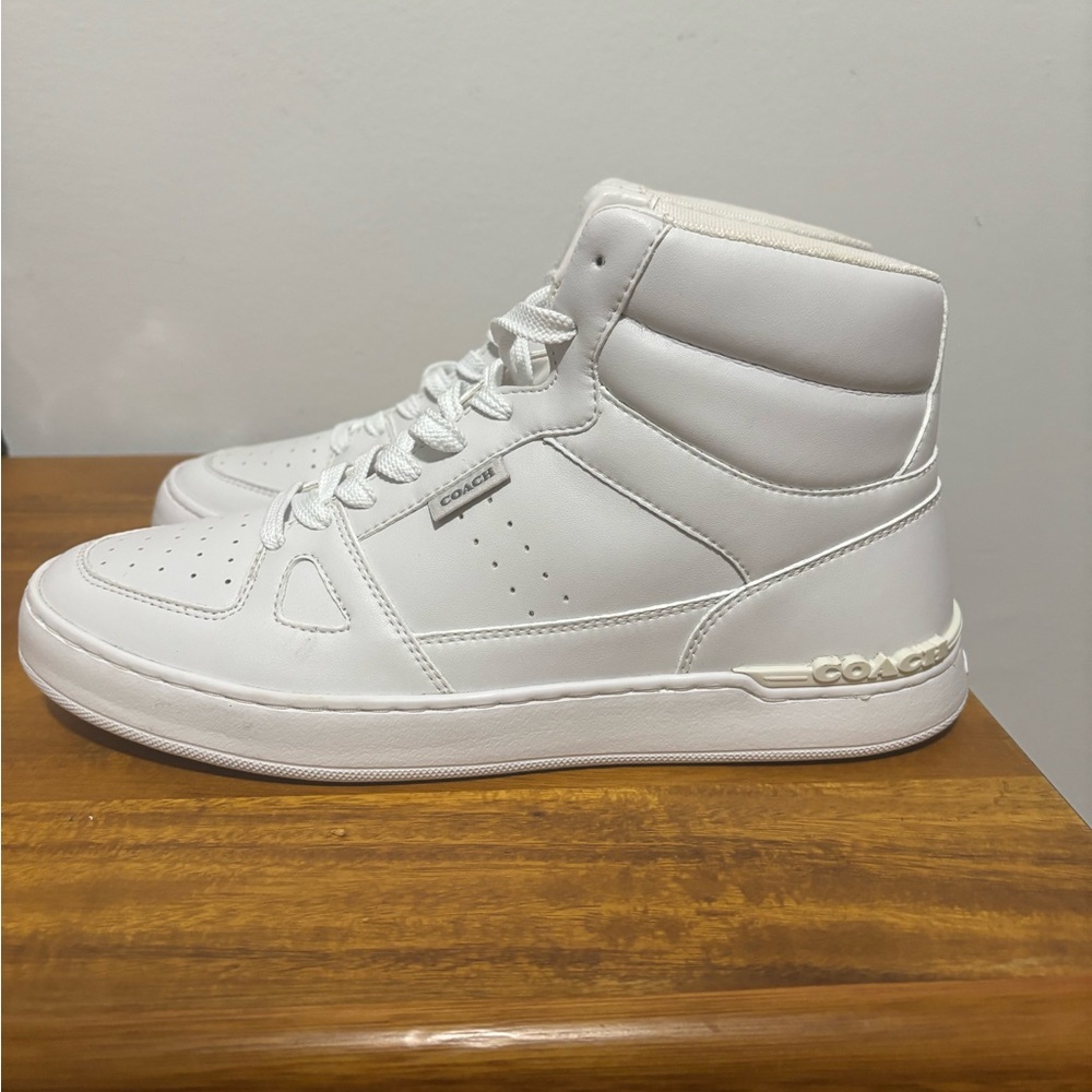 Coach Men's All-White Sneakers Size 9 - Picture 3 of 5